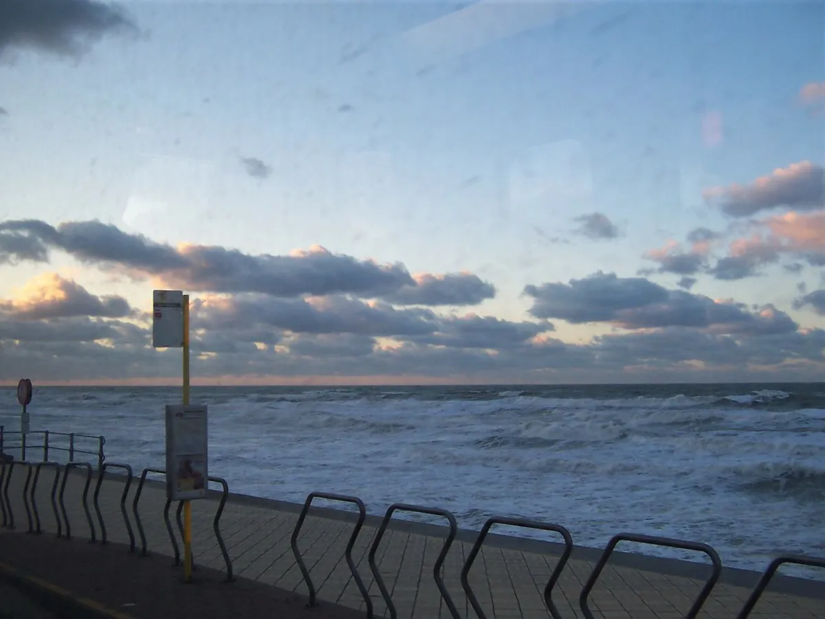 Your Essential Ostend Tram Route Guide 2025