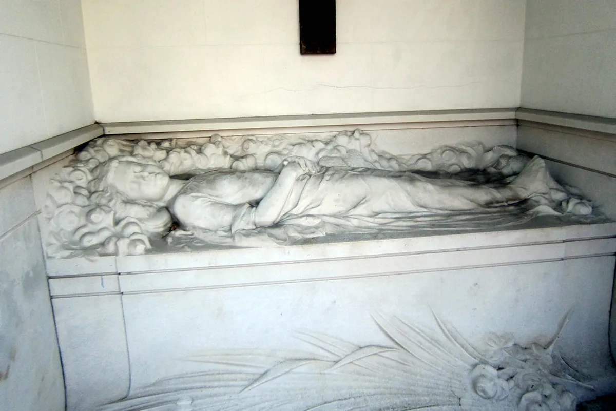 Calvi Historical Sites: Uncover Ancient Corsican History