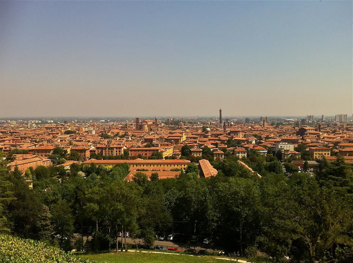 Bologna Sightseeing Itinerary: Your 2025 Travel Guide