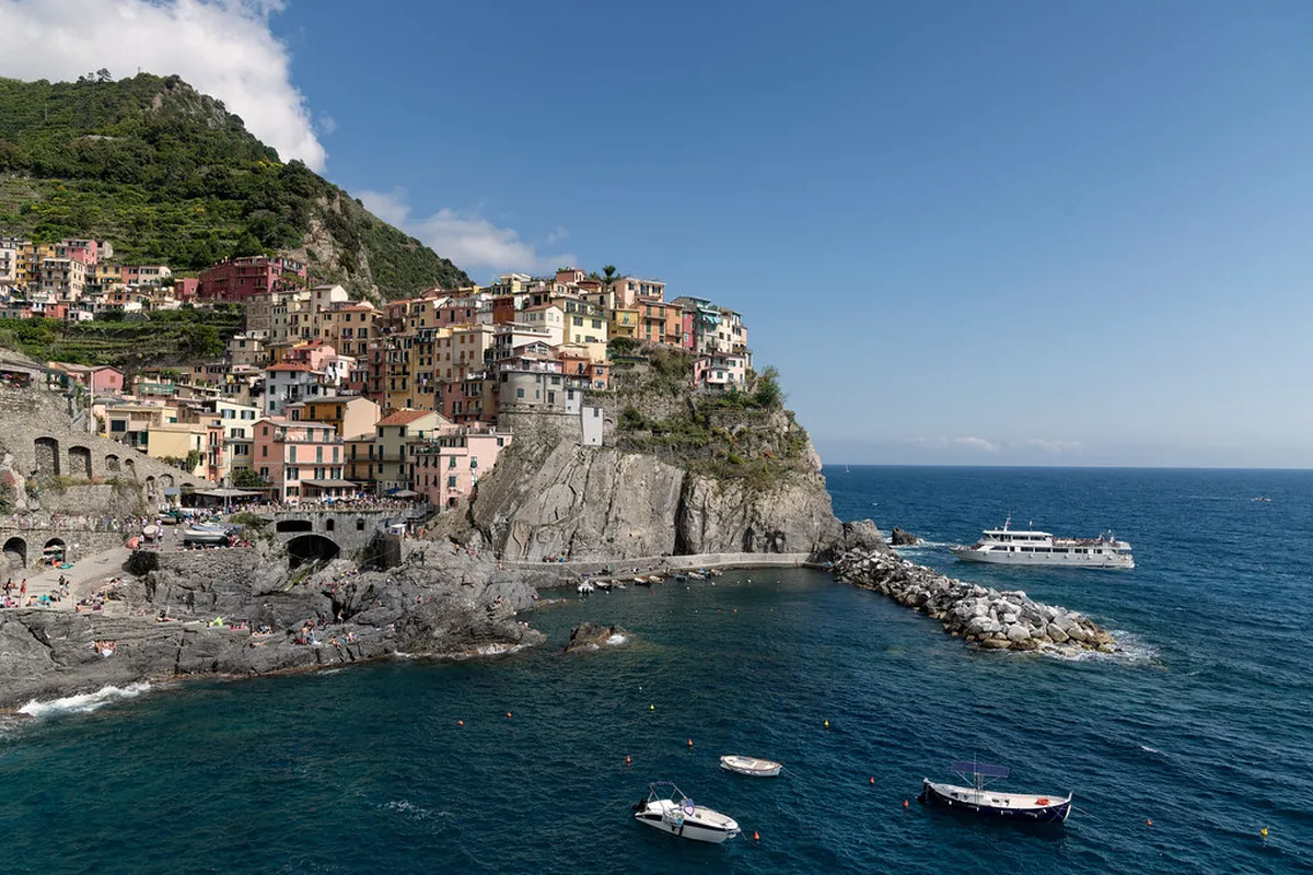Discover the Best Viewpoints in Manarola, Italy