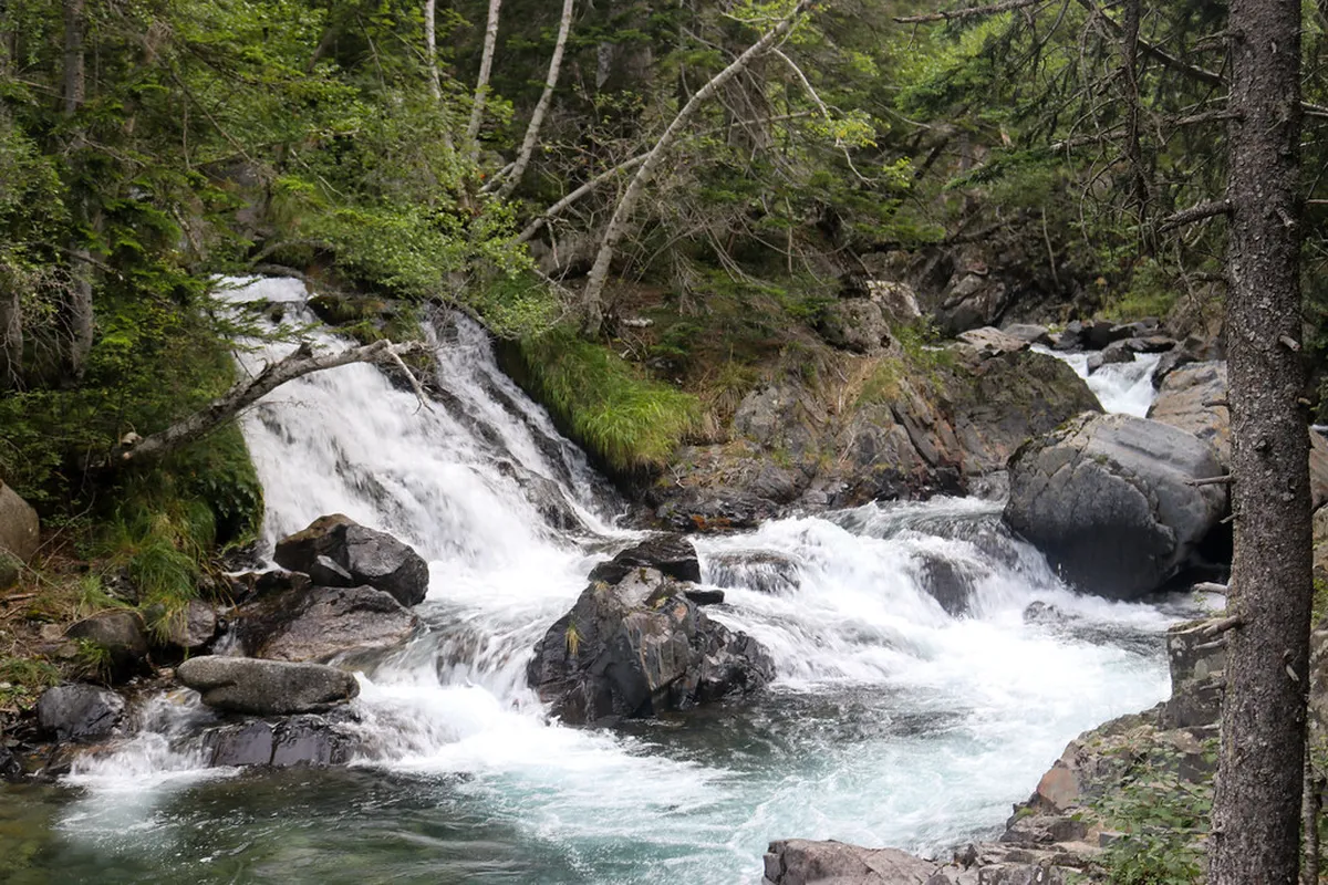 Your Essential Tomar Travel Safety Tips for 2025